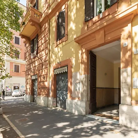 Piazza Nievo A Trastevere! Apt Con Balcone Rome Exterior photo