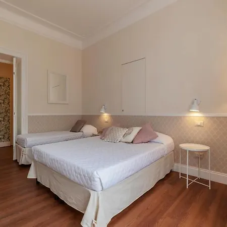 Piazza Nievo A Trastevere! Apt Con Balcone Rome Exterior photo